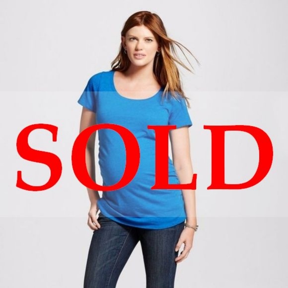 Liz Lange for Target Tops - ❌❌SOLD❌❌NEW Maternity Essential Scoop Neck Tee